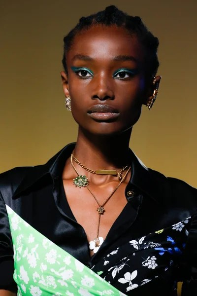 Look 54